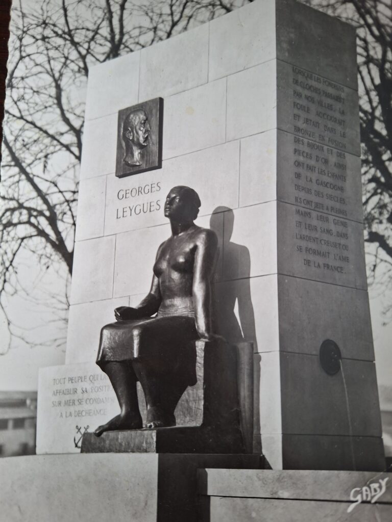 Monument à Georges Leygues, œuvre de Raymond Martin